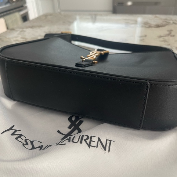 YSL-Style Hobo Bag - Picture 3 of 7